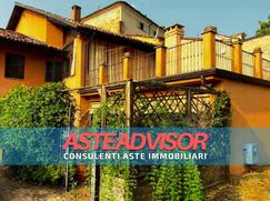 Casa Bi/Trifamiliare in Residenziale