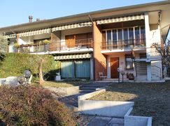 Casa Bi/Trifamiliare in Residenziale