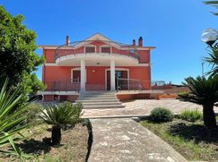 Casa Bi/Trifamiliare in Residenziale
