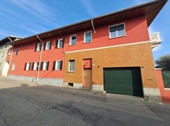 Casa Bi/Trifamiliare in Residenziale