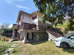Casa Bi/Trifamiliare in Residenziale