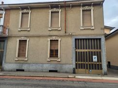 Casa Bi/Trifamiliare in Residenziale