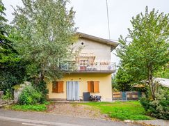 Casa Bi/Trifamiliare in Residenziale