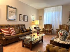 Casa Bi/Trifamiliare in Residenziale