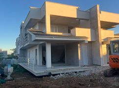 Casa Bi/Trifamiliare in Residenziale