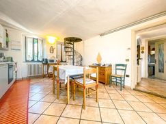 Casa Bi/Trifamiliare in Residenziale