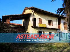 Casa Bi/Trifamiliare in Residenziale