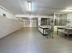 Negozio/Locale commerciale in Commerciale