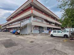 Negozio/Locale commerciale in Commerciale