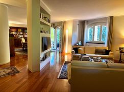Casa Bi/Trifamiliare in Residenziale