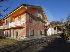 Casa Bi/Trifamiliare in Residenziale