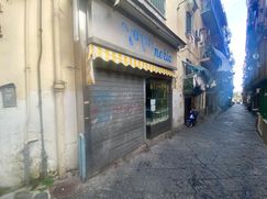 Negozio/Locale commerciale in Commerciale