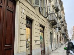 Negozio/Locale commerciale in Commerciale