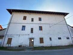 Casa Bi/Trifamiliare in Residenziale