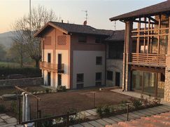 Casa Bi/Trifamiliare in Residenziale