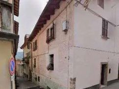 Casa Bi/Trifamiliare in Residenziale
