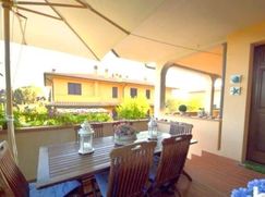 Casa Bi/Trifamiliare in Residenziale