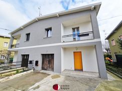 Casa Bi/Trifamiliare in Residenziale