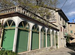 Casa Bi/Trifamiliare in Residenziale