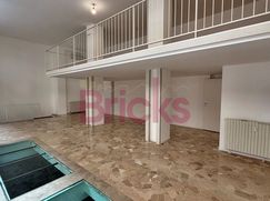 Negozio/Locale commerciale in Commerciale