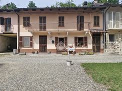Casa Bi/Trifamiliare in Residenziale