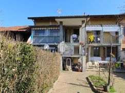 Casa Bi/Trifamiliare in Residenziale