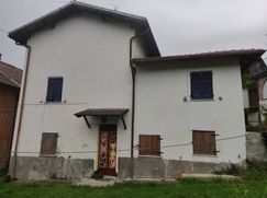 Casa Bi/Trifamiliare in Residenziale