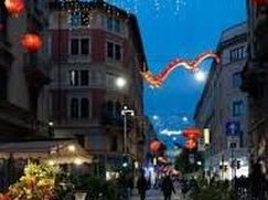 Attività/Licenza (con o senza mura) in Commerciale