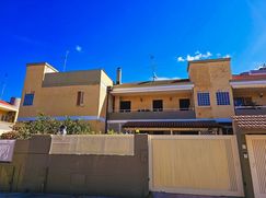 Casa Bi/Trifamiliare in Residenziale