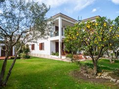 Casa Bi/Trifamiliare in Residenziale