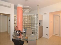 Ufficio in Commerciale