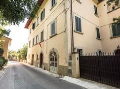 Casa Bi/Trifamiliare in Residenziale