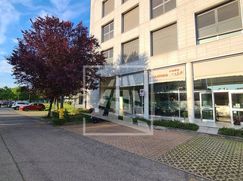 Negozio/Locale commerciale in Commerciale