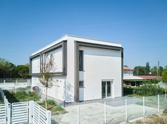Casa Bi/Trifamiliare in Residenziale