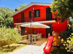 Casa Bi/Trifamiliare in Residenziale