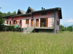 Casa Bi/Trifamiliare in Residenziale