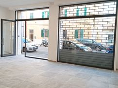 Negozio/Locale commerciale in Commerciale