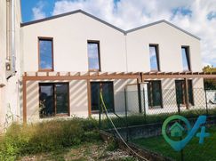 Casa Bi/Trifamiliare in Residenziale