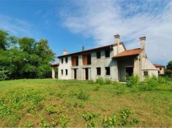 Casa Bi/Trifamiliare in Residenziale
