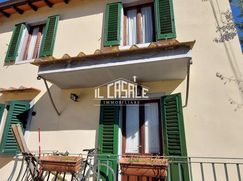 Casa Bi/Trifamiliare in Residenziale