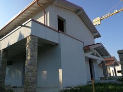 Casa Bi/Trifamiliare in Residenziale