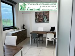 Ufficio in Commerciale