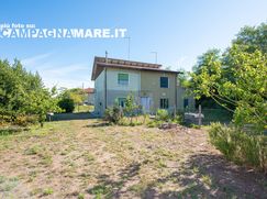 Casa Bi/Trifamiliare in Residenziale