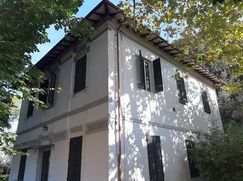 Casa Bi/Trifamiliare in Residenziale