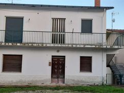 Casa Bi/Trifamiliare in Residenziale
