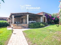 Casa Bi/Trifamiliare in Residenziale