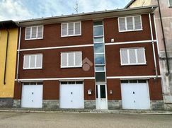 Casa Bi/Trifamiliare in Residenziale
