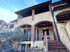 Casa Bi/Trifamiliare in Residenziale
