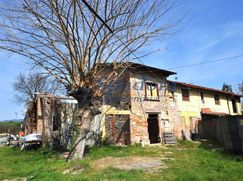 Casa Bi/Trifamiliare in Residenziale
