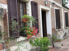 Casa Bi/Trifamiliare in Residenziale